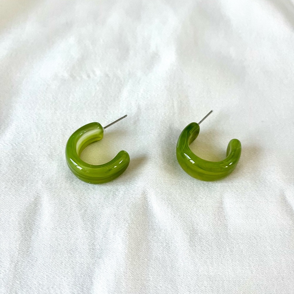 Resin huggie earrings